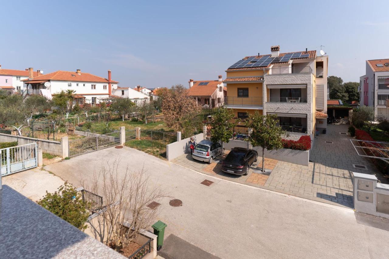 Apartments Anamarija Rovinj Bagian luar foto